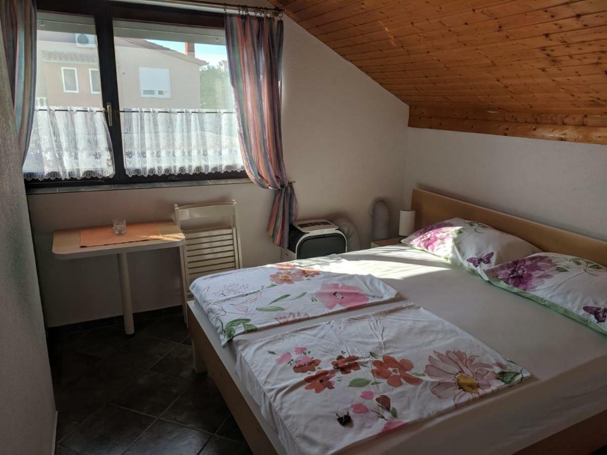 Relax And Enjoy At Powermoni Apartment Бибине Екстериор снимка