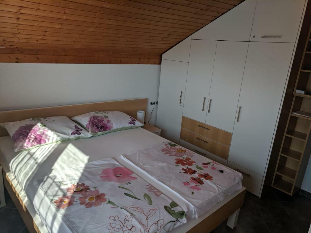Relax And Enjoy At Powermoni Apartment Бибине Екстериор снимка